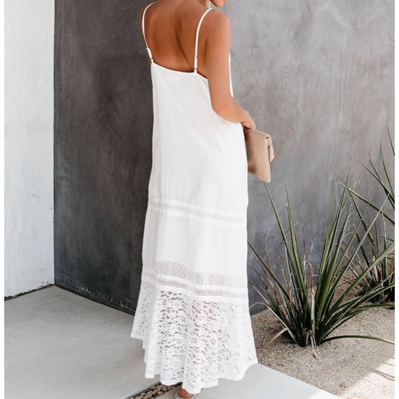 BRAND NEW Diversify Lace Mixed Adjustable Dress - Picture 2 of 4